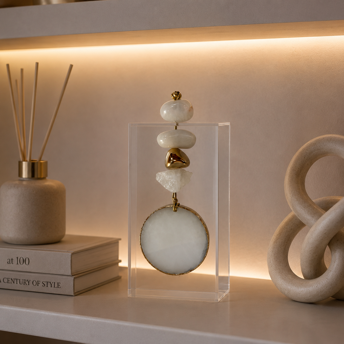 Caixa decorativa de acrílico de Quartzo Branco e Ponteira de Selenita.