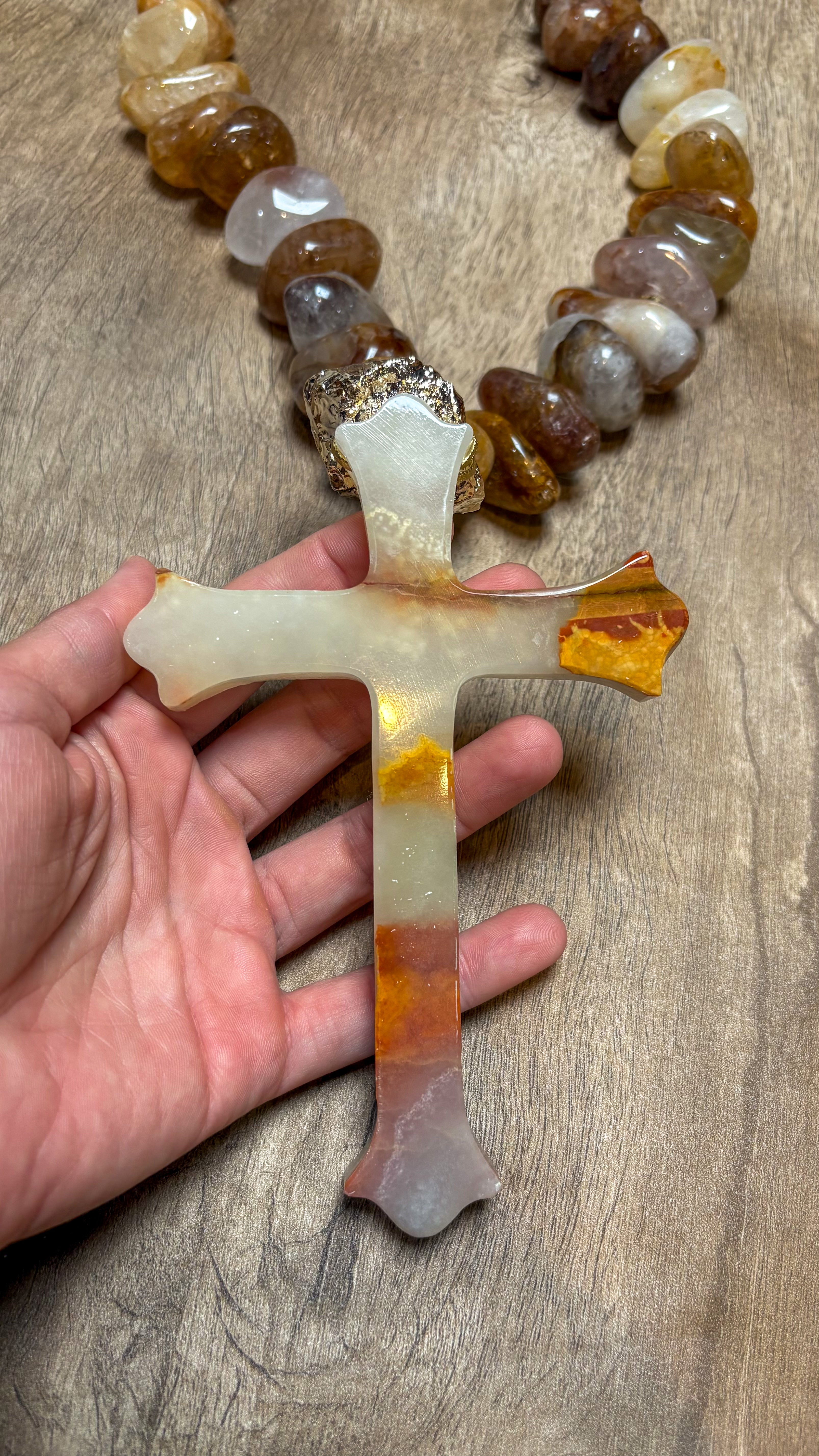 Terço decorativo de Pedras Naturais - Hematóide e Cruz de Ônix.