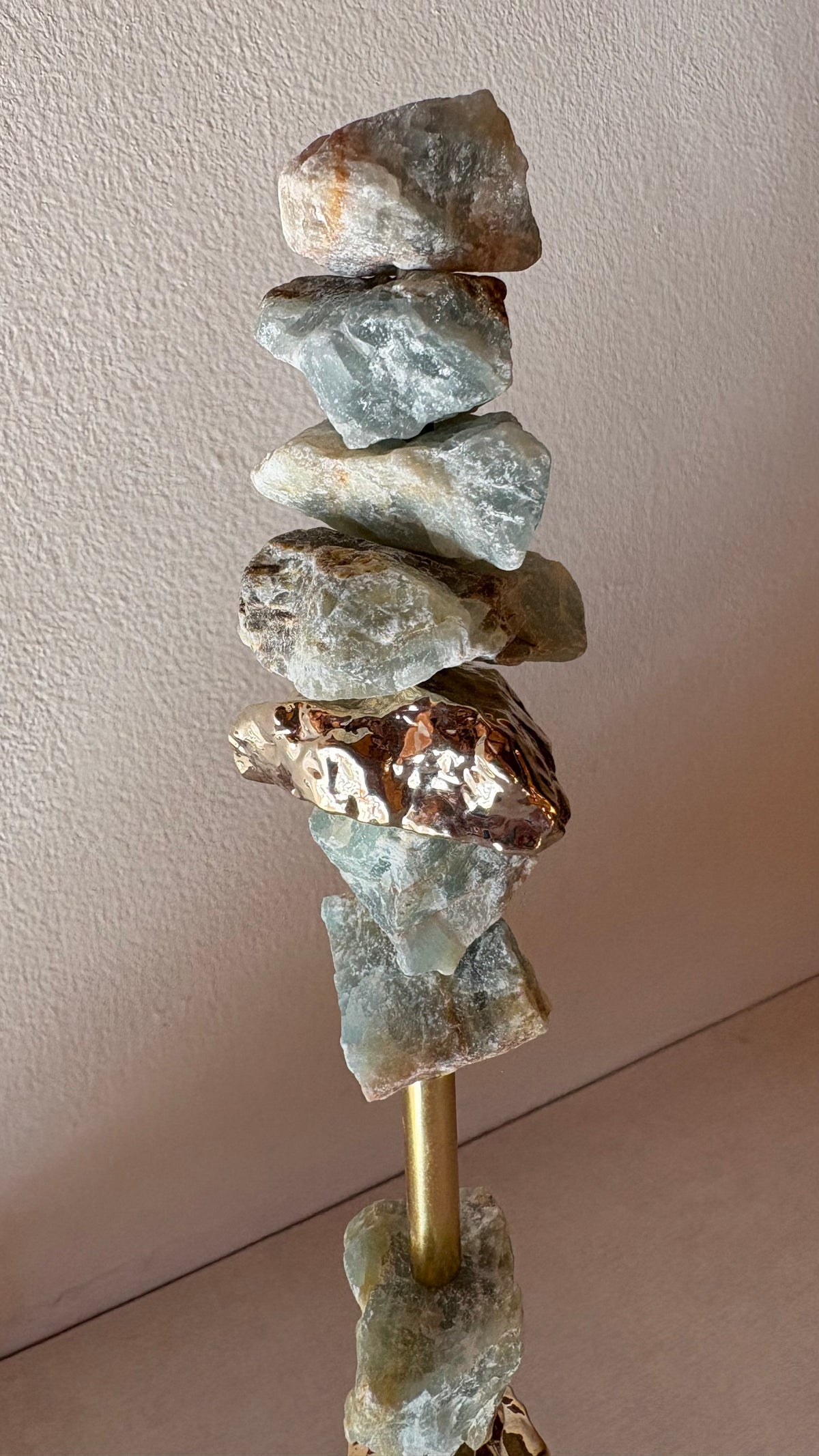 Escultura Decorativa de Ônix Bruta Bruta e Pedra banhada.