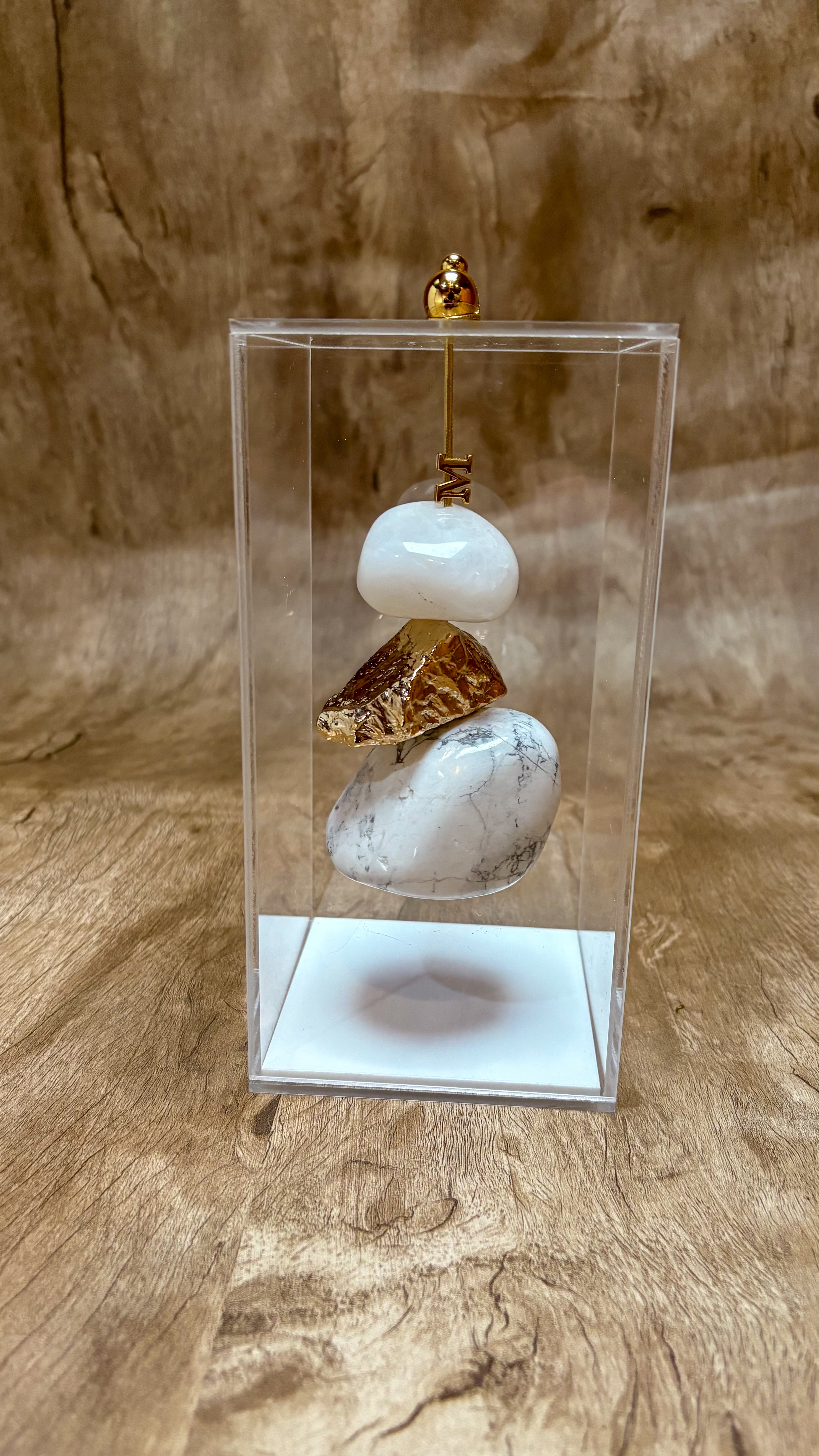 Caixa de Acrílico Decorativa Com Pedra Natural - Howlita com Quartzo Branco.