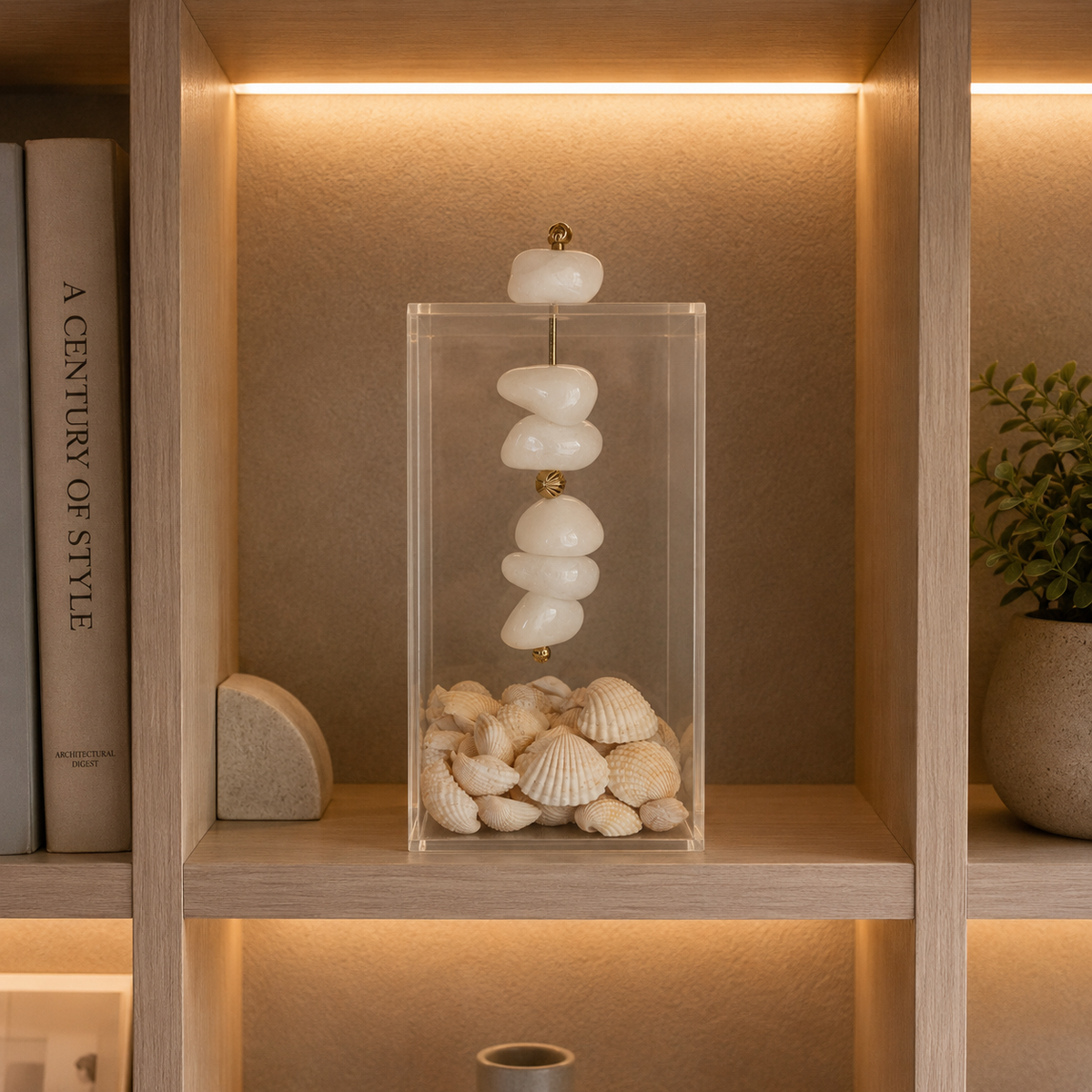 Caixa decorativa de acrílico de Concha com Quartzo Branco.