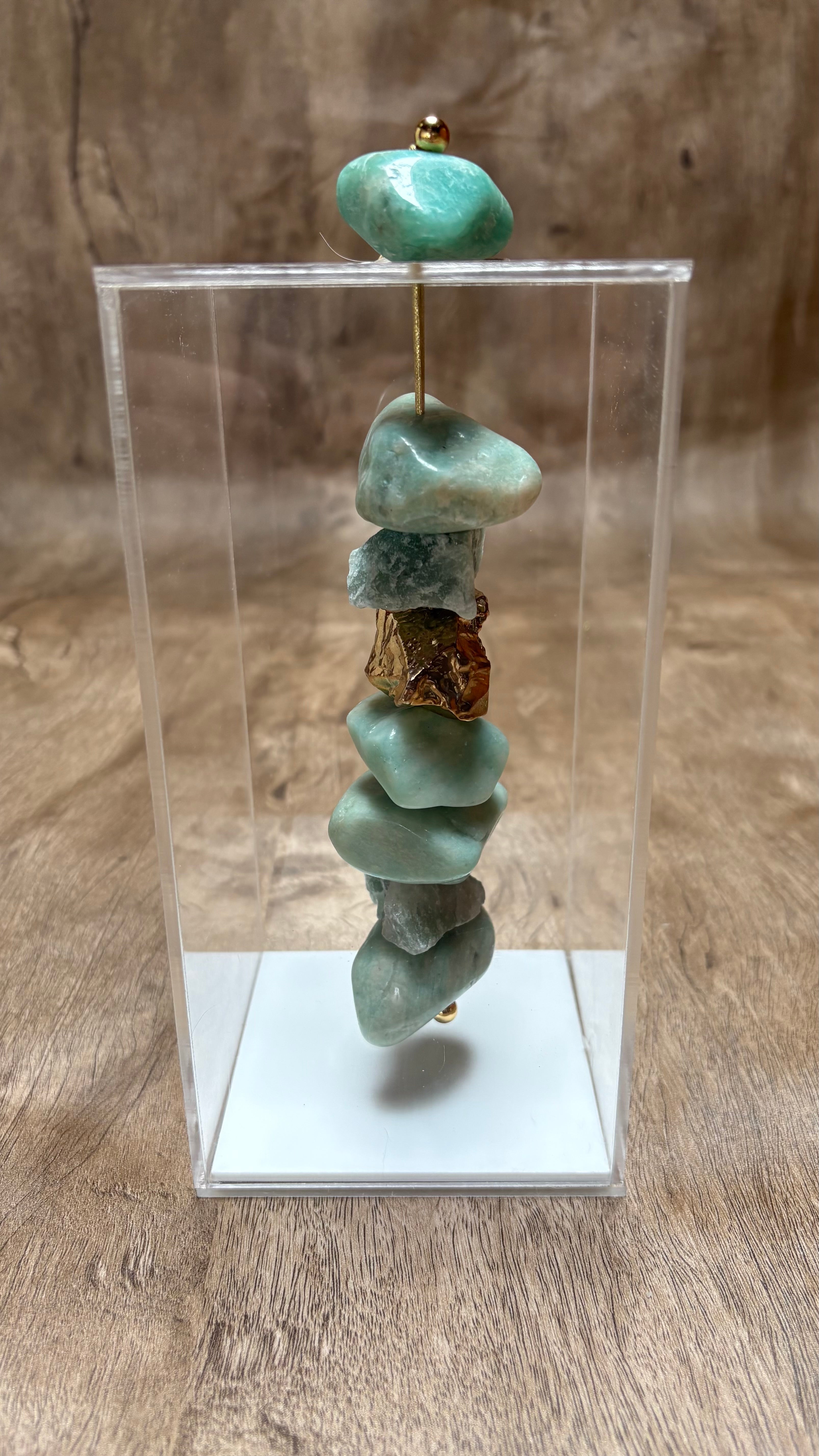 Caixa de Acrílico Decorativa Com Pedra Natural - Amazonita com pingente banhado.