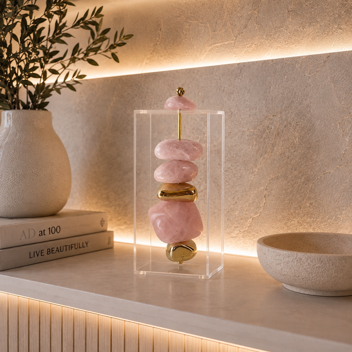 Caixa decorativa de acrílico de Quartzo Rosa e Banhada.