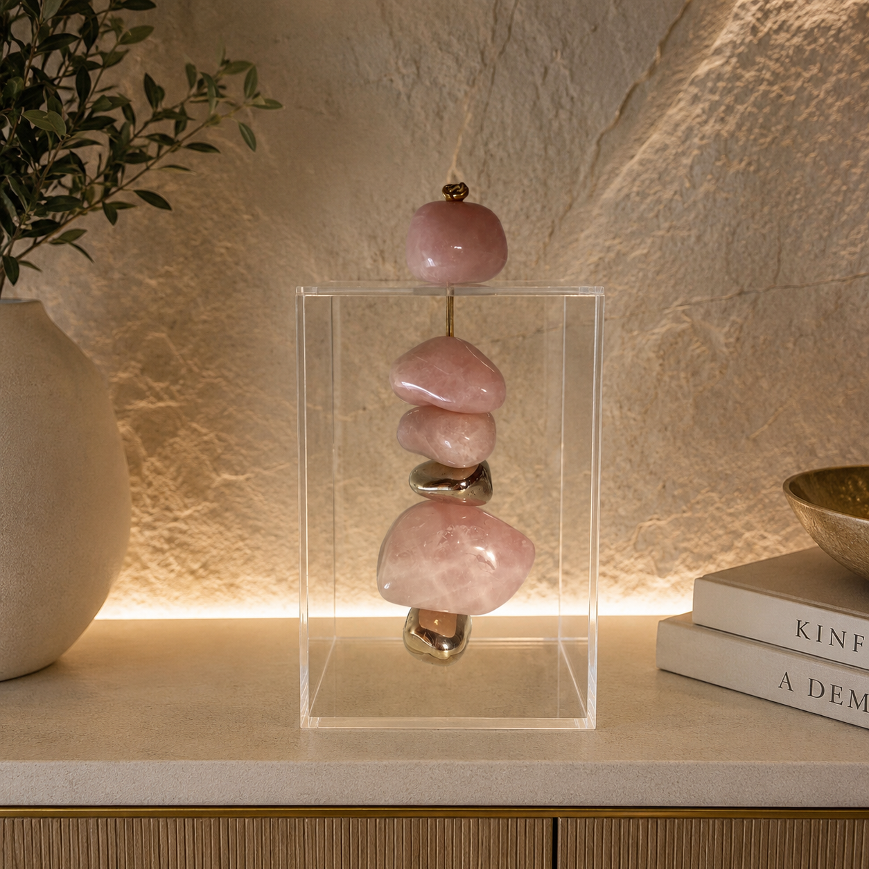 Caixa decorativa de acrílico de Quartzo Rosa e Banhada.