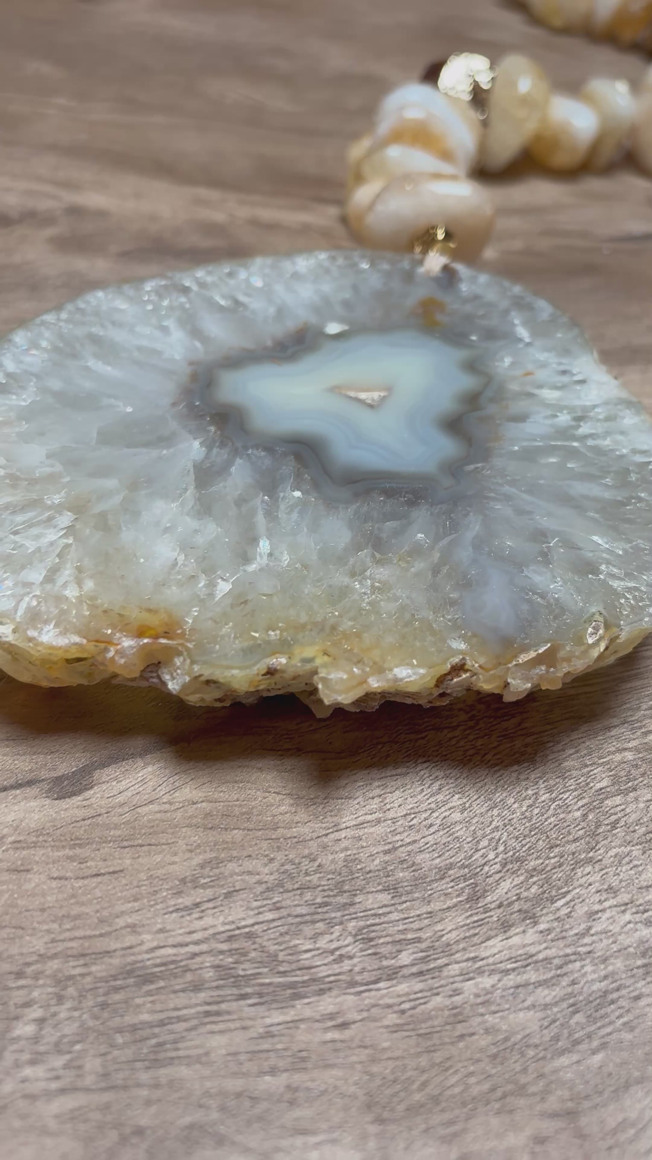 Colar de Mesa ANA - pedras naturais de Citrino com Ágata.