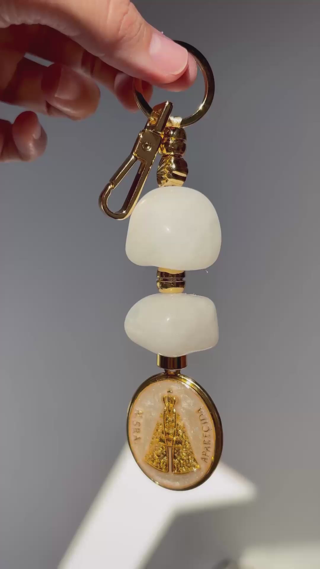 Amuleto Quartzo Branco - Proteção Nossa Senhora - Chaveiro