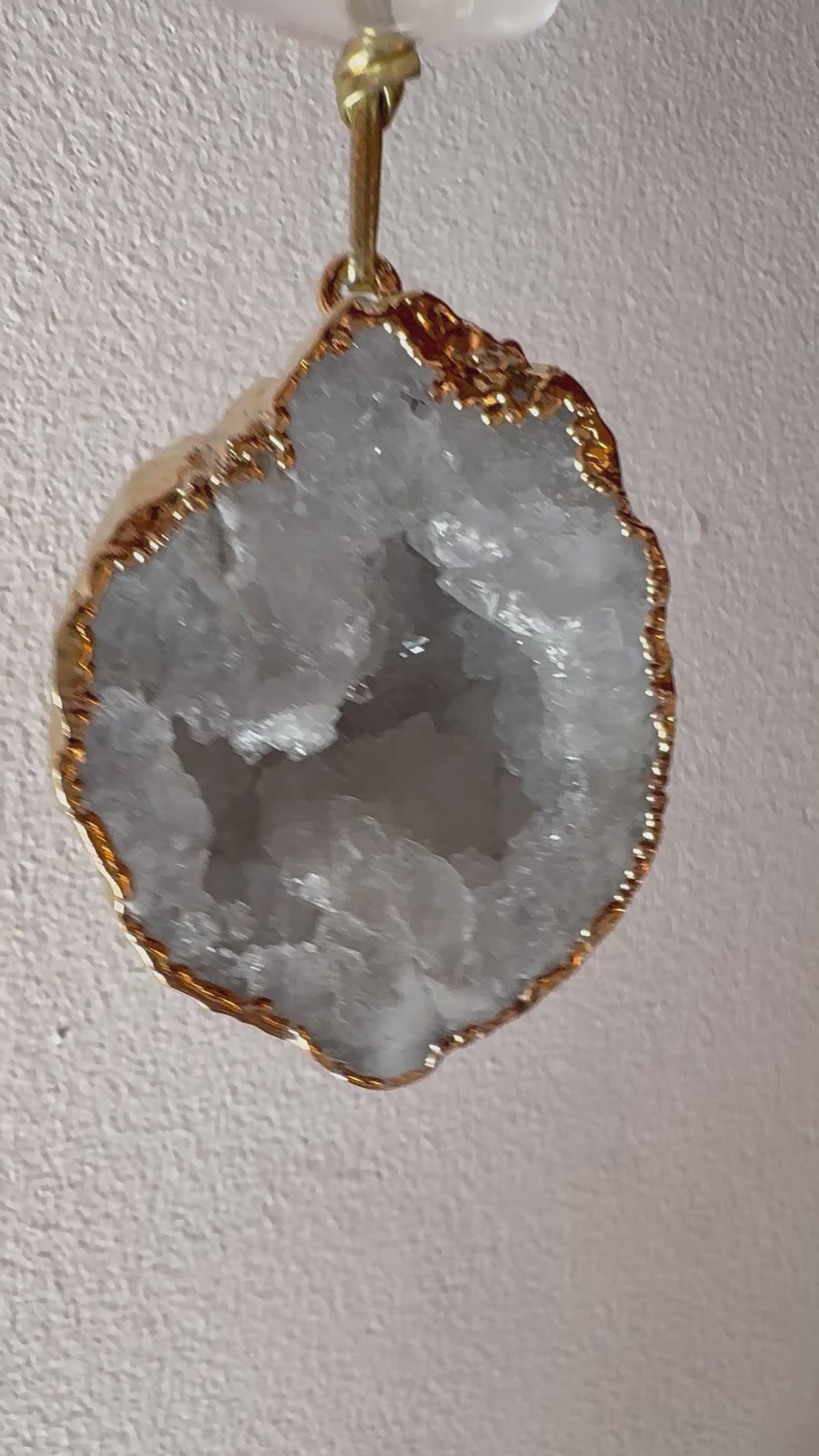 Caixa decorativa de acrílico de Cristal com Geodo Marrocos.