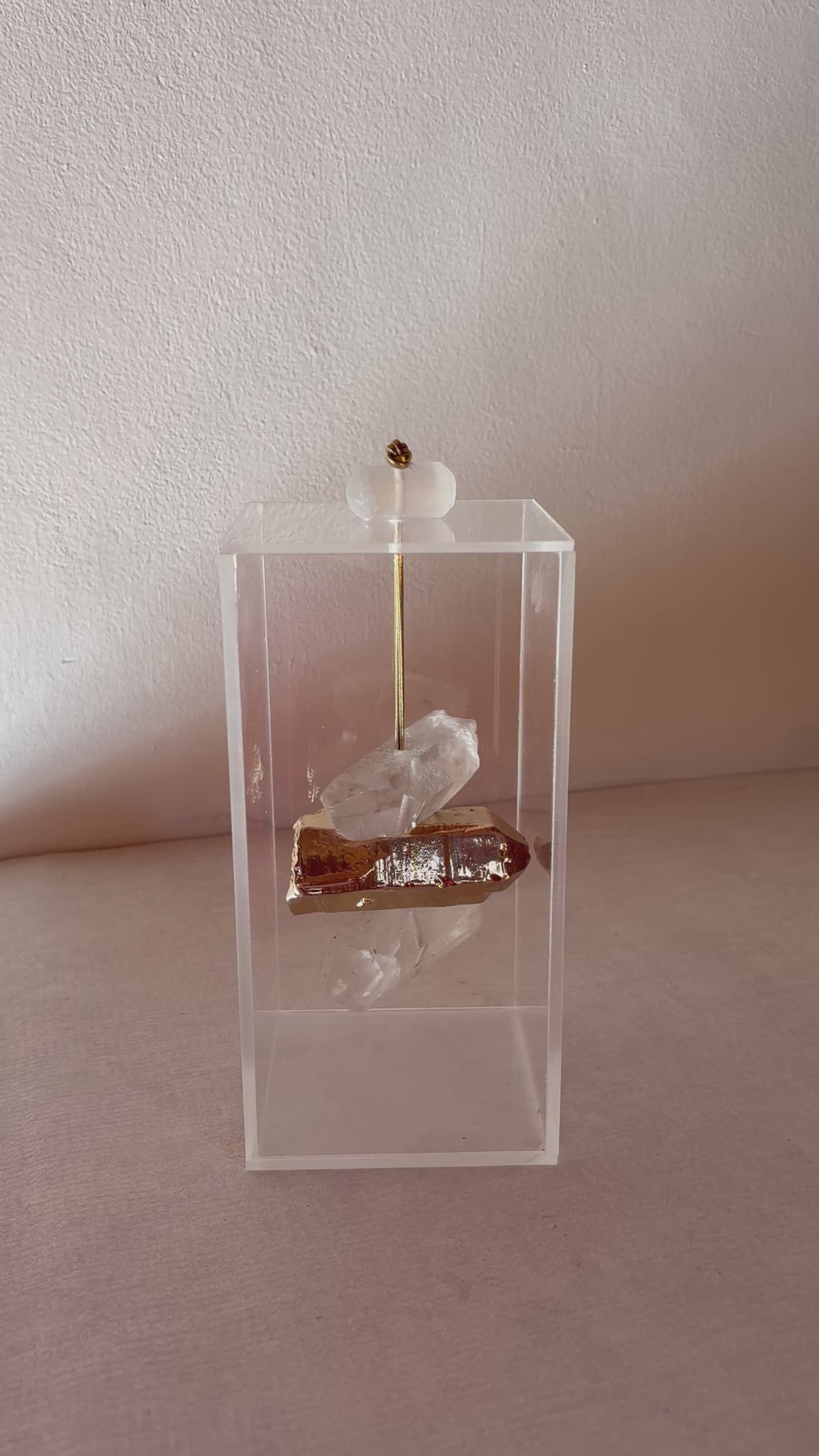 Caixa decorativa de acrílico de Cristal e Banhada.