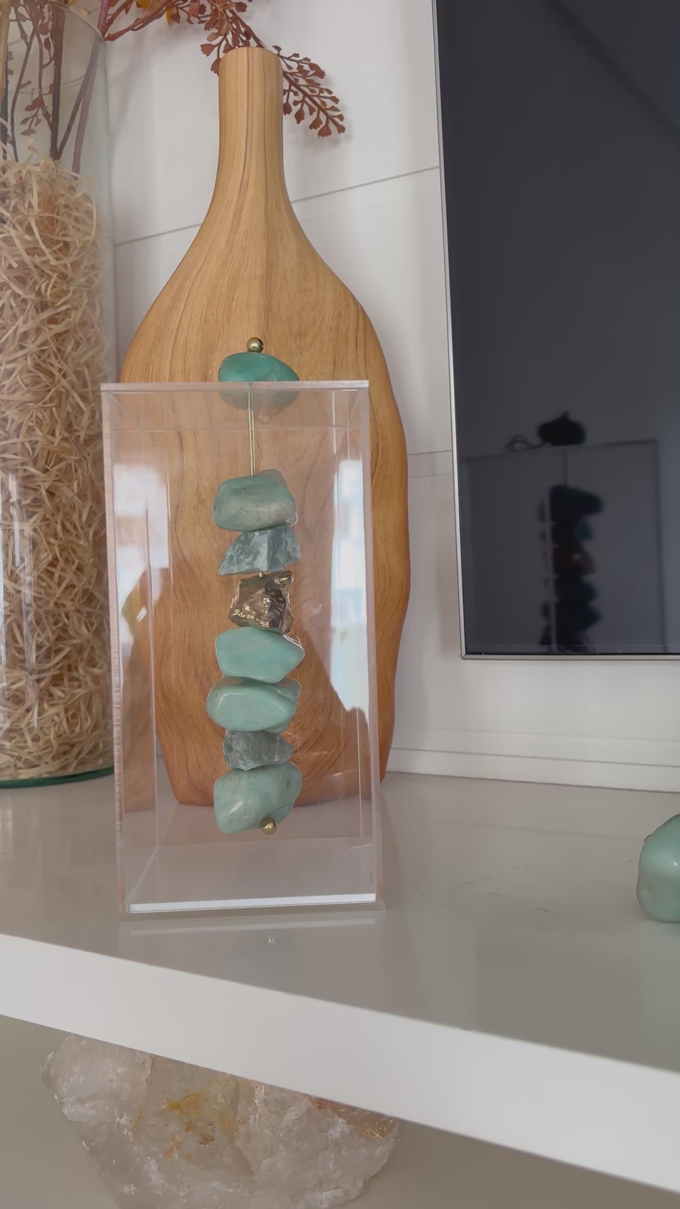 Caixa de Acrílico Decorativa Com Pedra Natural - Amazonita com pingente banhado.