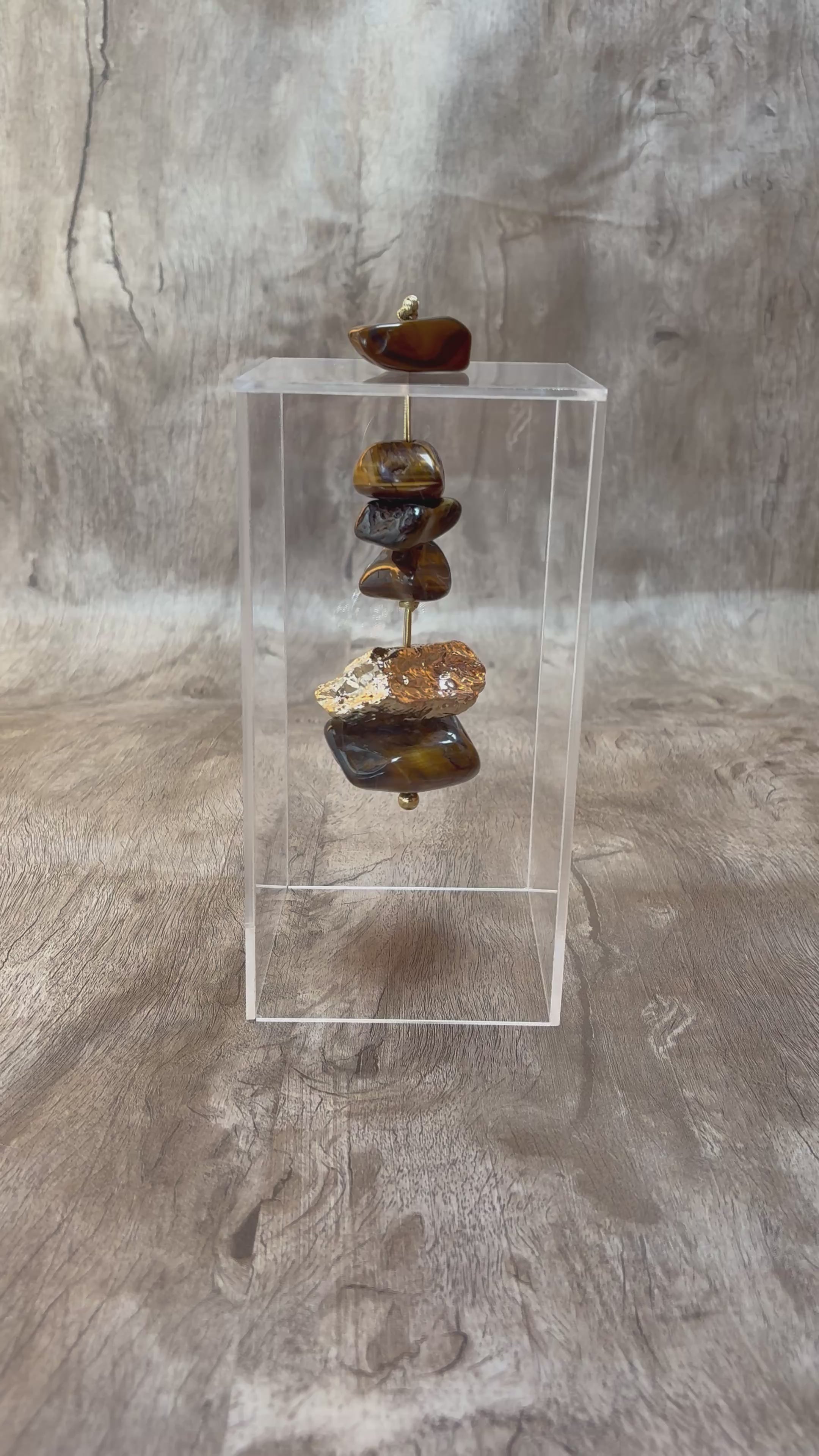 Caixa decorativa de acrílico de Olho de Tigre e Pedra Bruta Banhada.